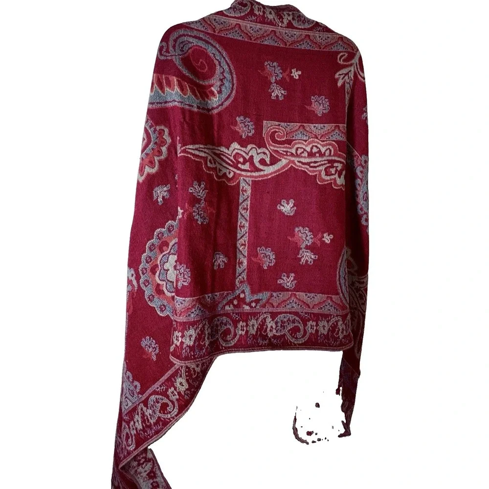 Forever 21 Maroon Paisley Pashmina Shawl Scarf Wrap Fringe Boho Burgundy